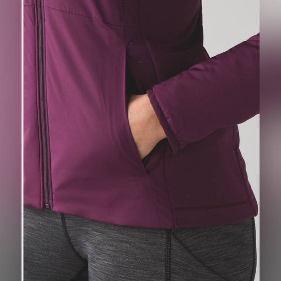 Lululemon Run For Cold Jacket Primaloft Reflective Plum Size 6 Pre-owned - Picture 3 of 13
